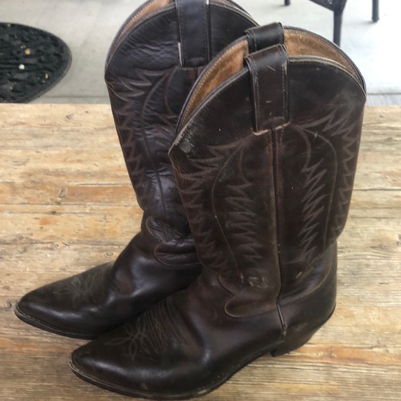 SOLD - Basic brown boots - Picture 2 of 4